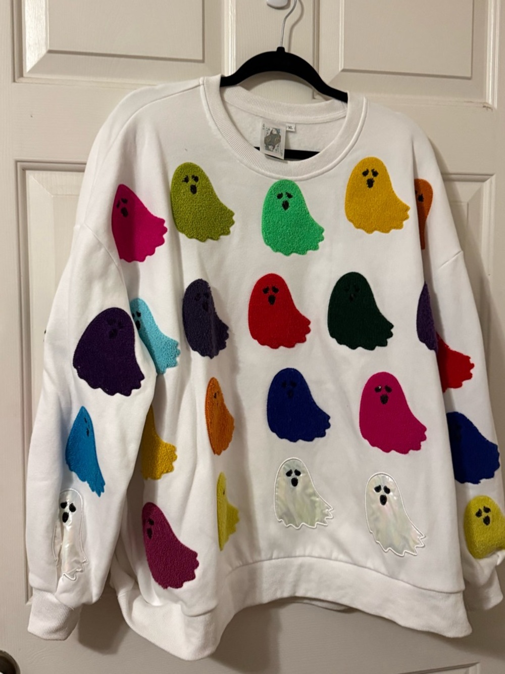 QUEEN OF SPARKLES White Crewneck Sweatshirt with Multicolor Ghost  size XL
